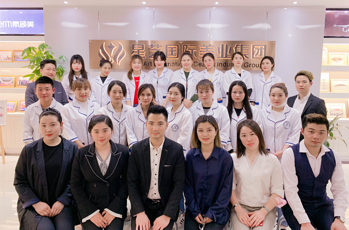 學(xué)員畢業(yè)照